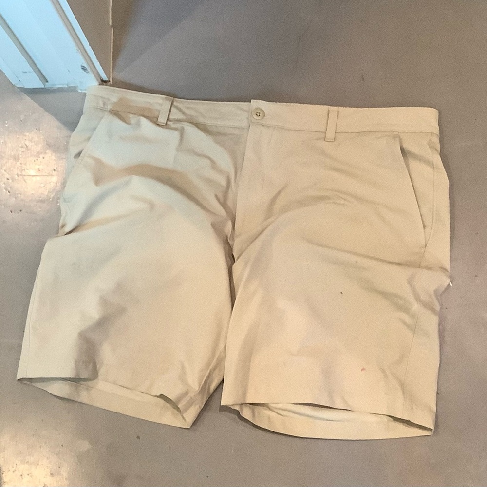 Under Armour Tan Flat Front Shorts Casual Style